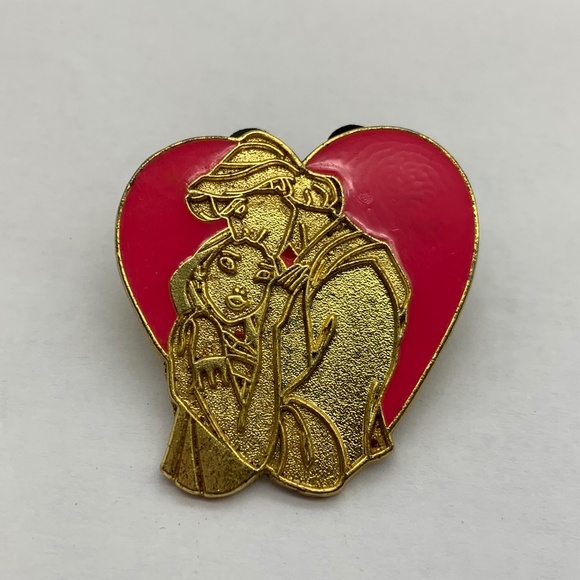 Vintage Disney Lanyard Pin Trading Series Pochahontas John Heart Pink Lapel Pin - Picture 1 of 7